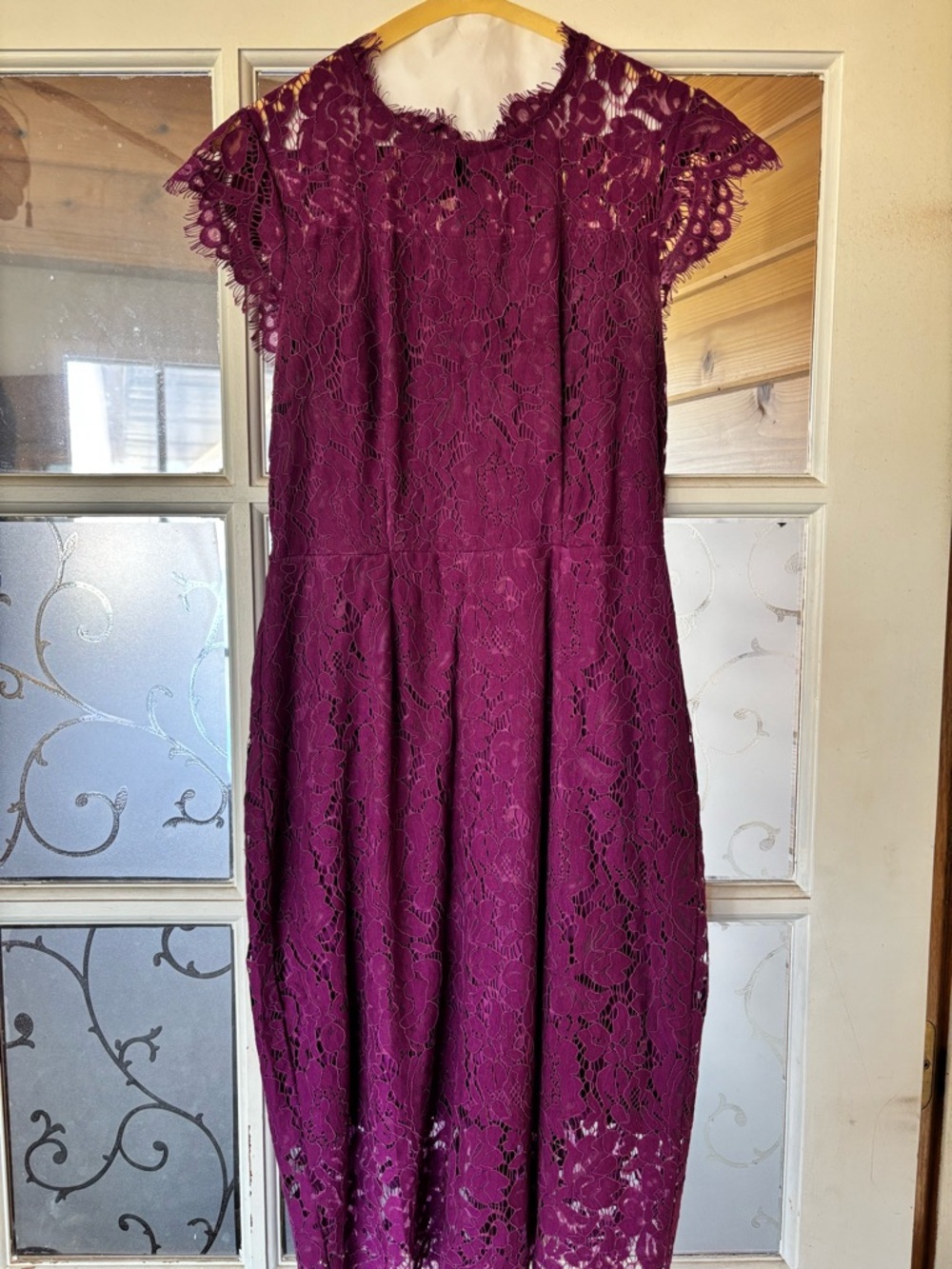 Lace Cap-Sleeve Midi Dress in Deep Berry